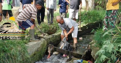 Kelurahan Gajah Sakti Bersama Warga, Lakukan Gotong Royong Bersihkan Lingkungan￼